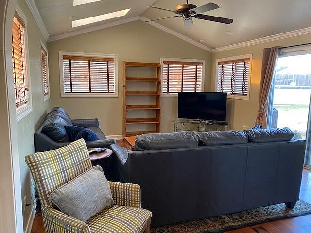 Living room w/ 50" Smart TV