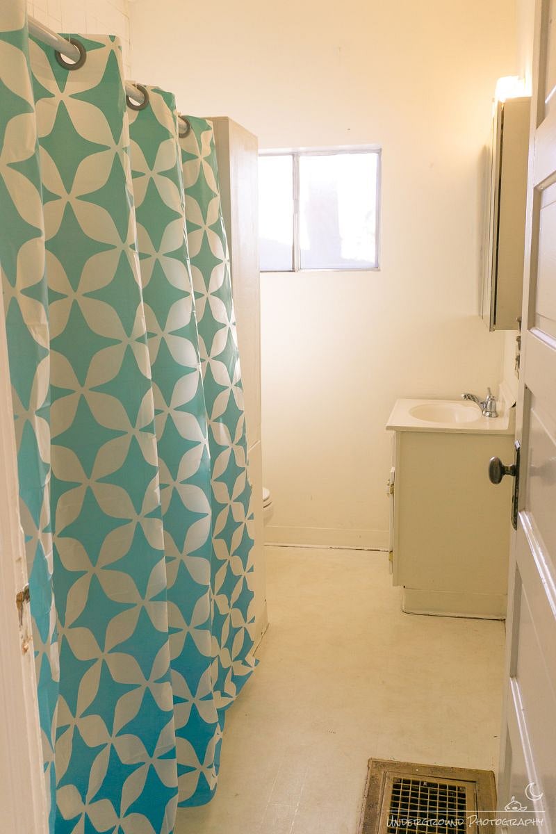 Roadrunner Bathroom