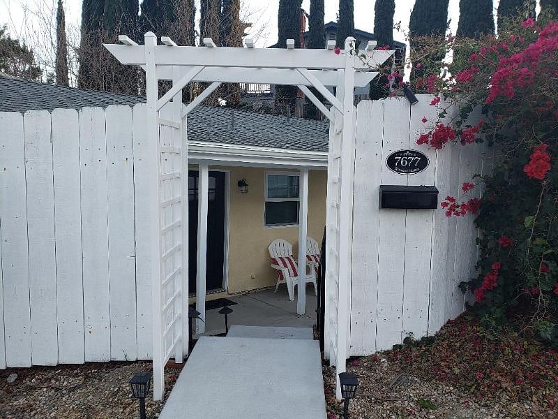Furnished Finder property 268170_1 photo 10