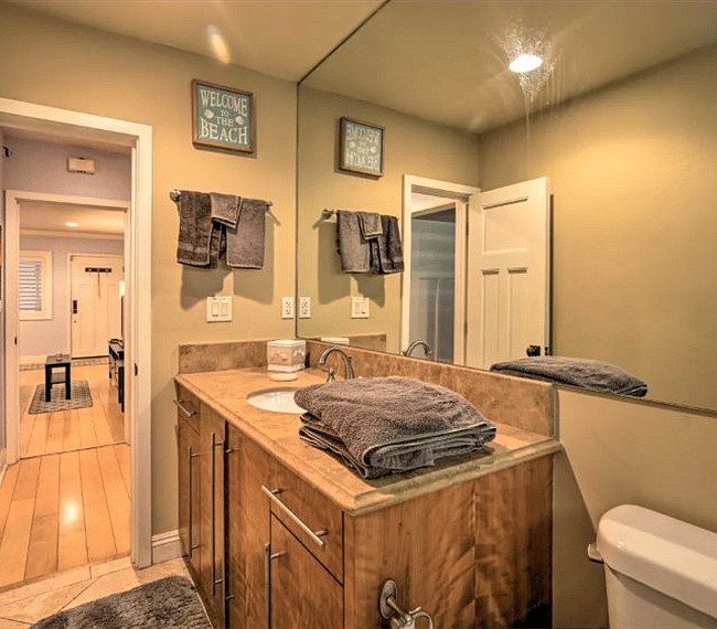 Vanity sink and mirror