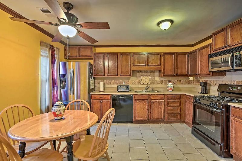 Eat in Kitchen