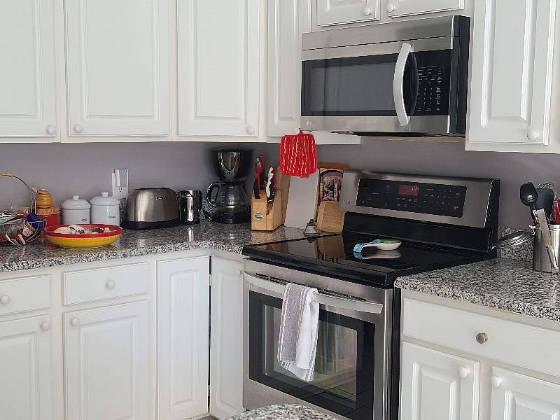 Kitchen with utensils for cooking and meal prep