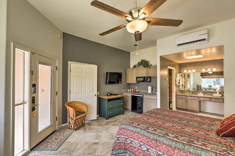 Unit B, front door private secure self-entry.  Lock out door can adjoin Unit A