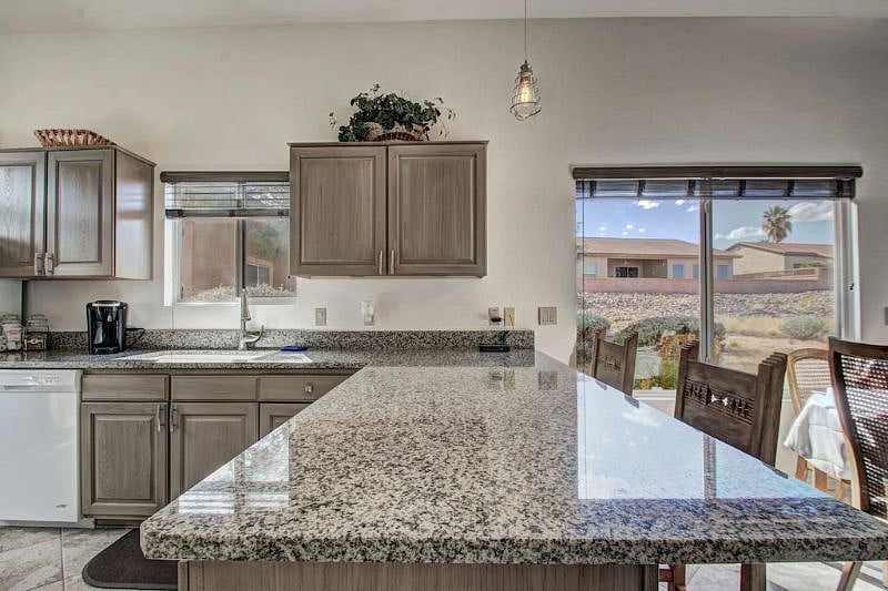 Unit A, Kitchen granite C-Tops, Breakfast Bar