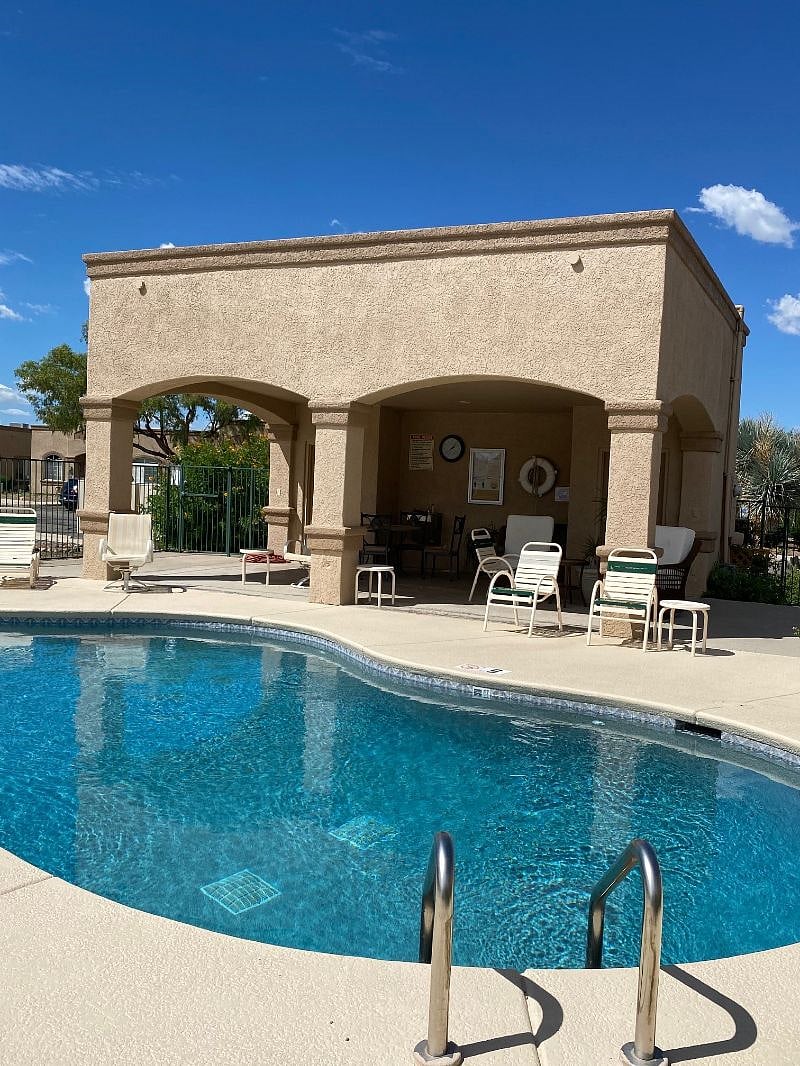 Pool & Spa Seating & Shade