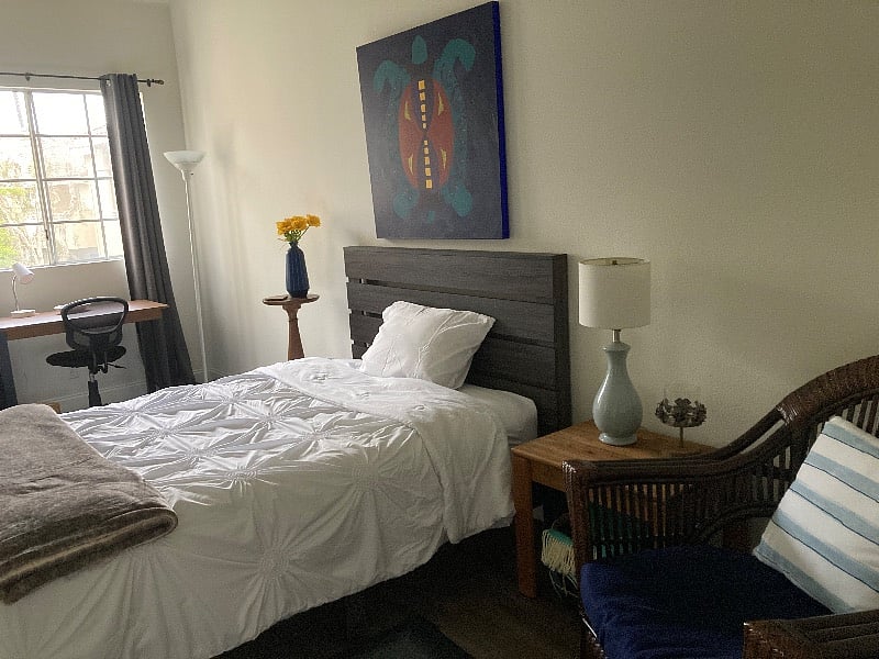 Beautiful xtra large bright room