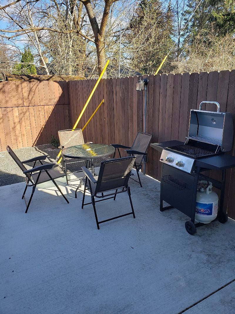Private outside (lower area) Rest & Relax BBQ, sun - if you're tired of the upstairs beautiful deck & BBQ there...LOL