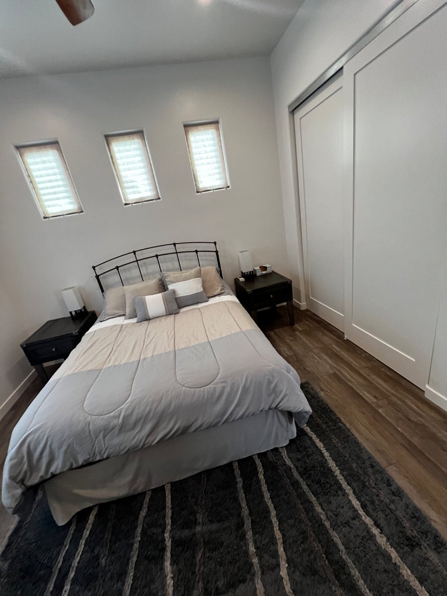 2nd bedroom w/ large closet space