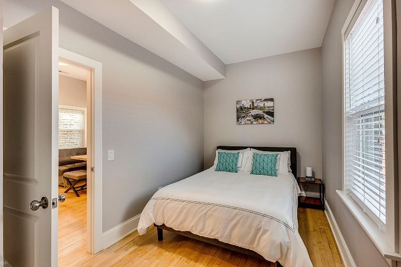 Bedroom 1 - Queen size bed