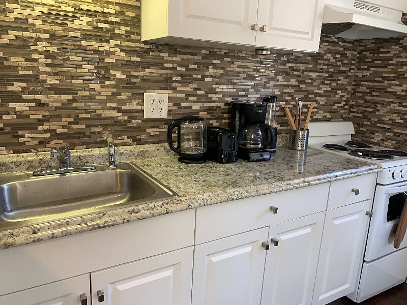 Fully equipped kitchen.