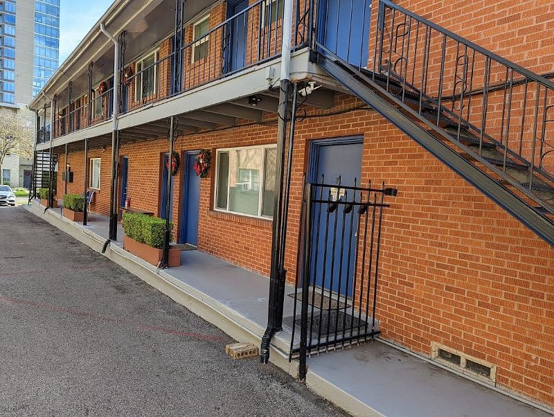 Easy, Contactless and Private Entrances