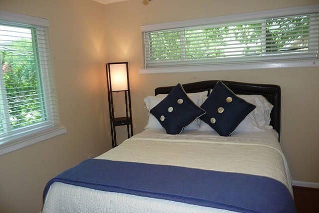 Very Comfortable Queen size bed