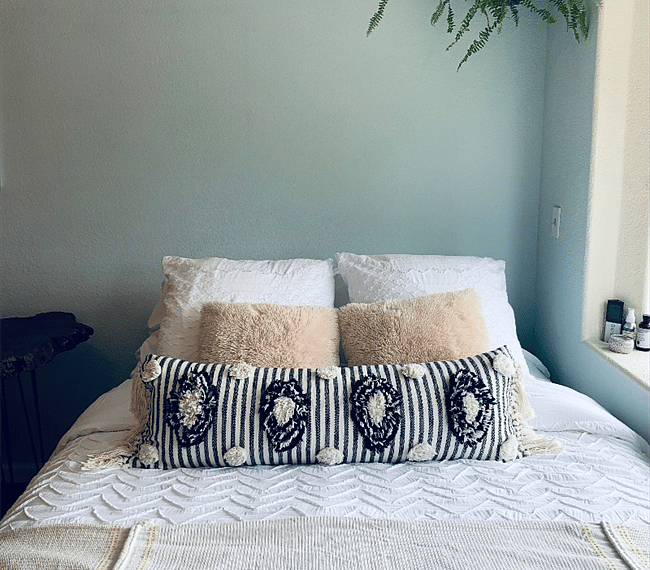 Guest bed