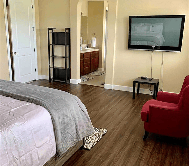 Cozy and spacious bedroom