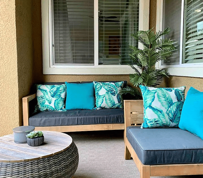 Lovely outdoor sitting area
