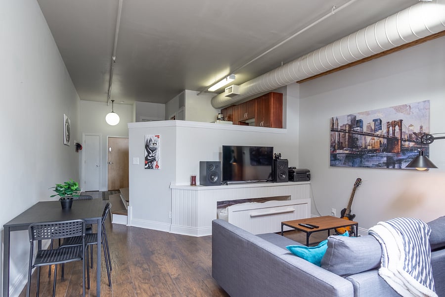 700 Broadway #509
fully furnished
Raised stuido $1500/mo