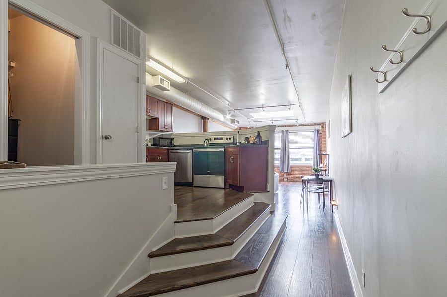 700 Broadway #509
fully furnished
Raised stuido $1500/mo