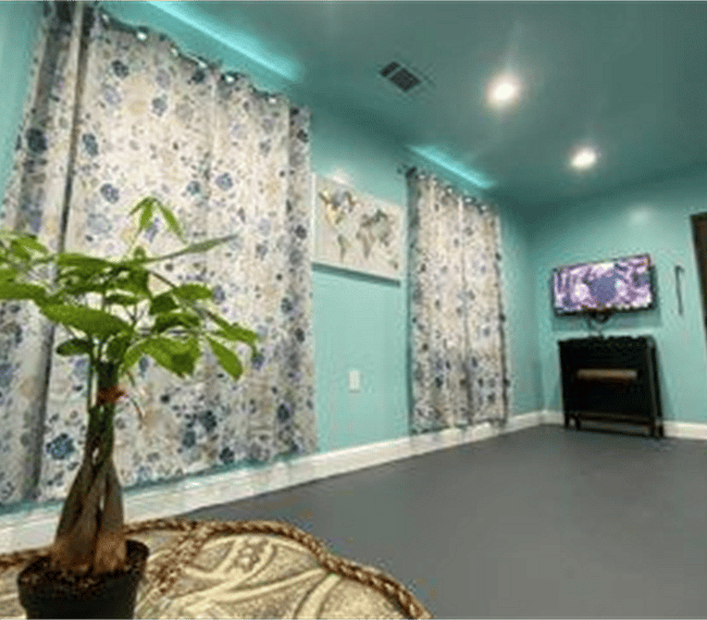 Large windows and TV included
