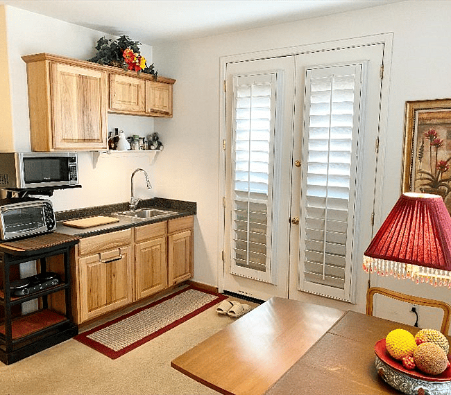Kitchenette at entry