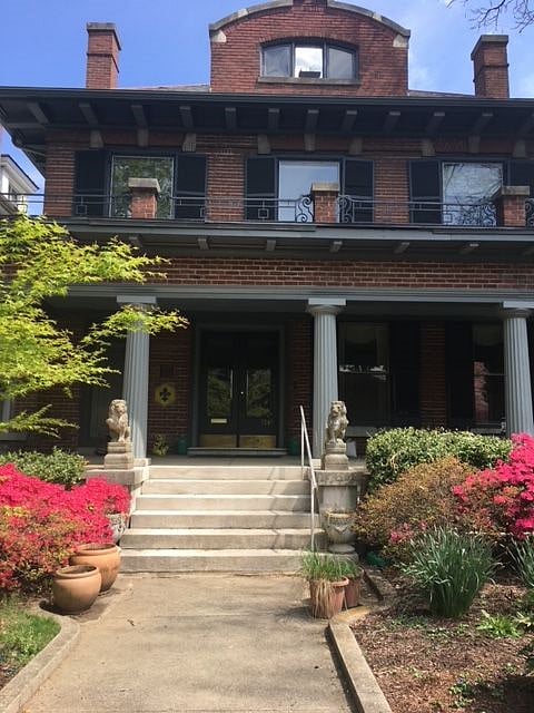 Landmark Mansion in Cherokee Triangle
