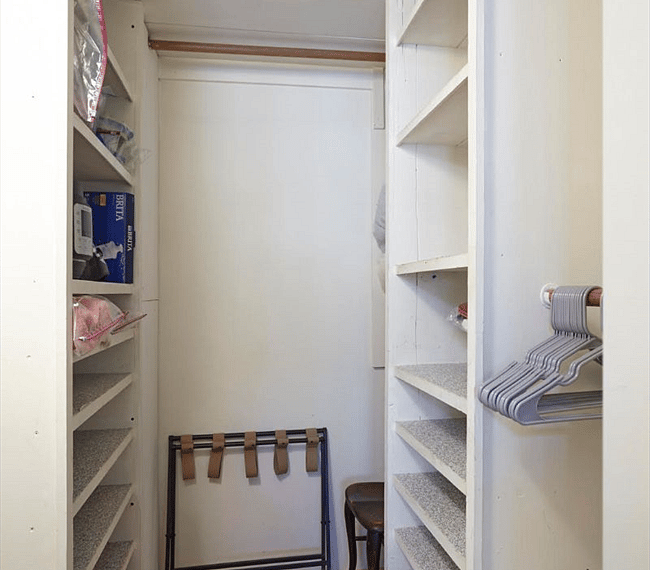 LARGE walk in Closet
