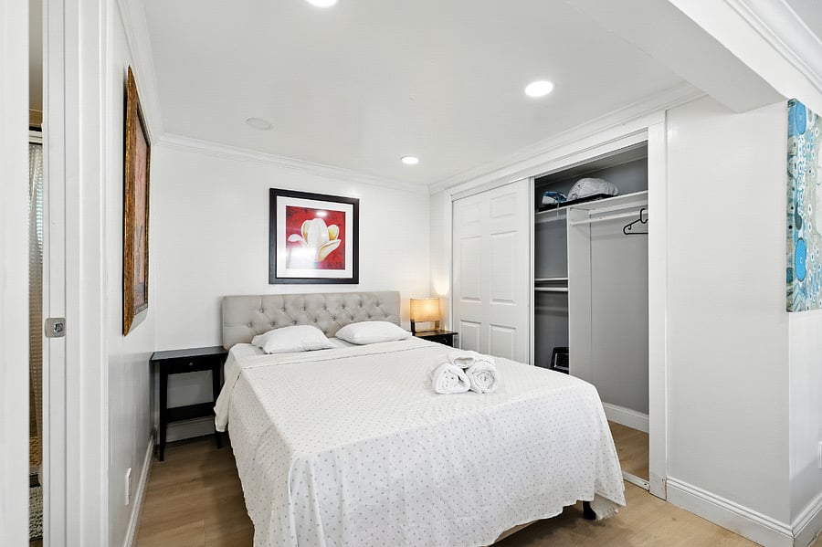 Furnished Finder property 270018_2 photo 9
