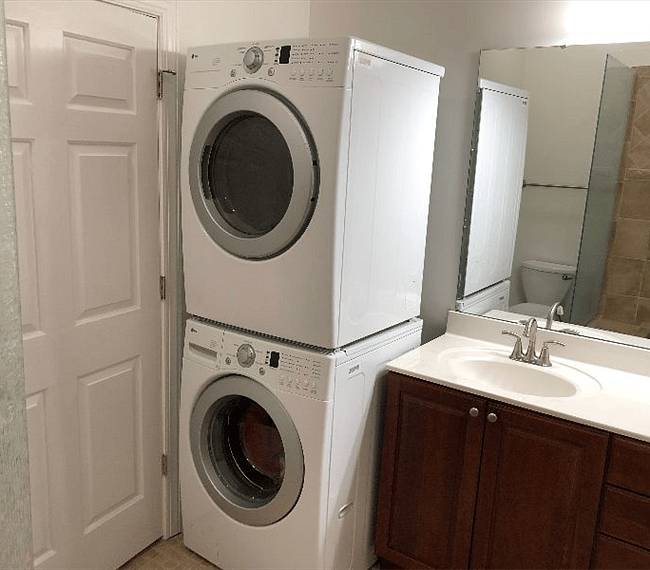 Washer DrierFull service Kitchen