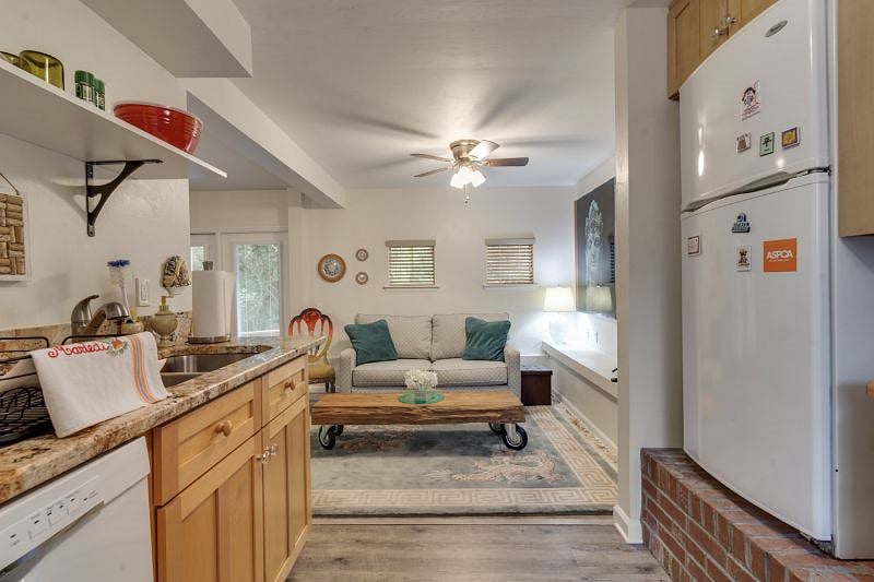 Furnished Finder property 270343_2 photo 8
