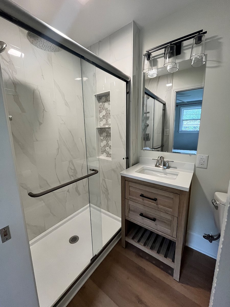 Master bedroom bathroom