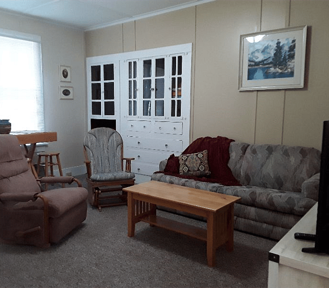 Rear unit living room