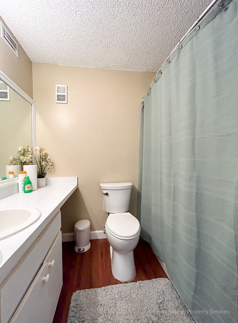 UNIT 105 - ROOM B