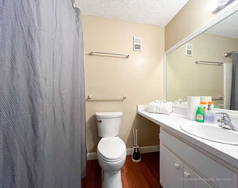 UNIT 105 - ROOM C