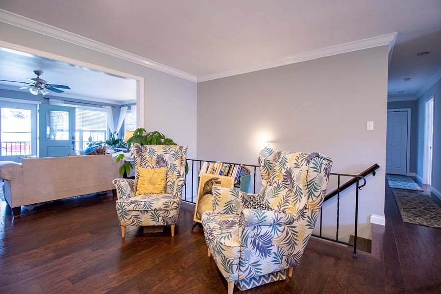 COMMON AREA UPSTAIRS