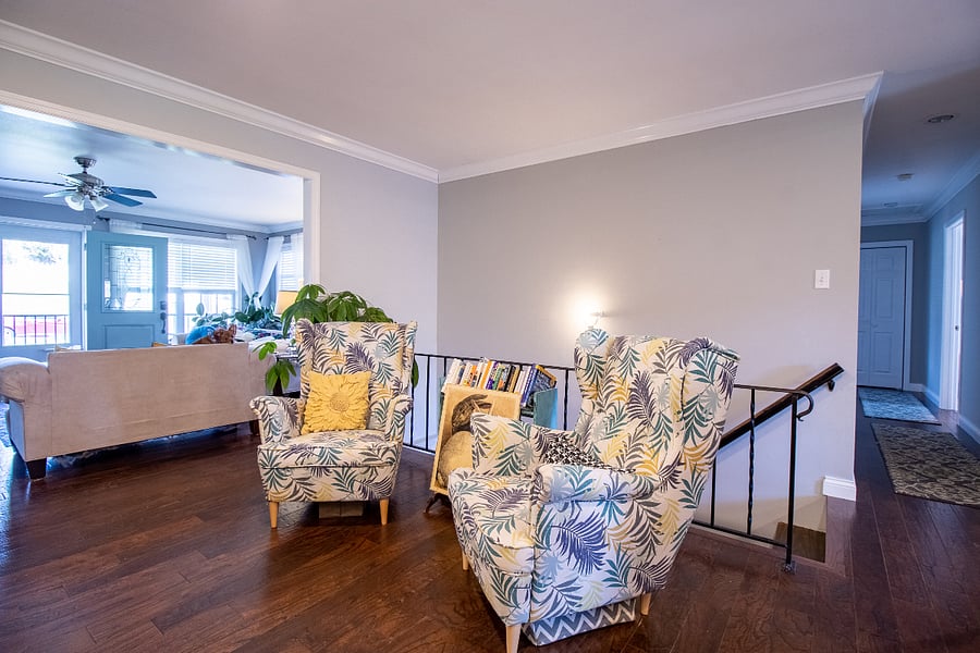 UPSTAIRS COMMON SPACE
