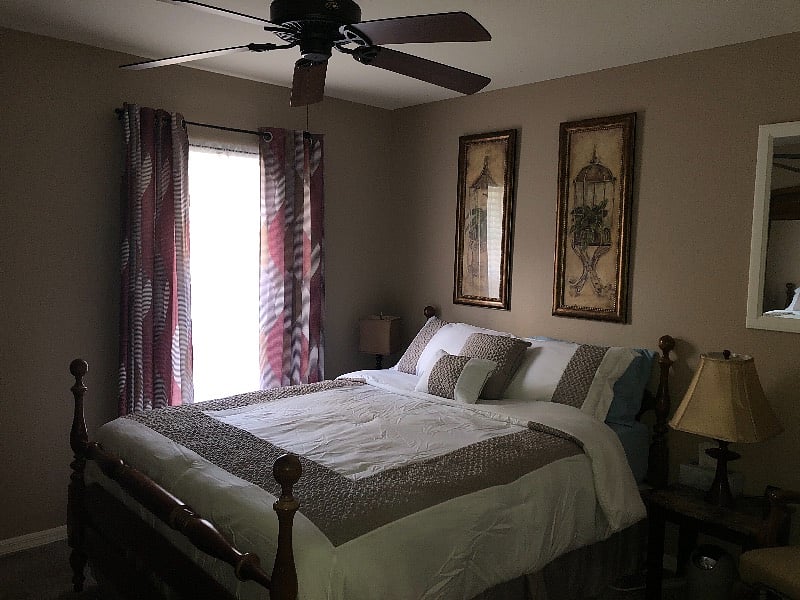 Your Queen sized bed with plenty of natural light from the window, but also with room darkening drapes. 