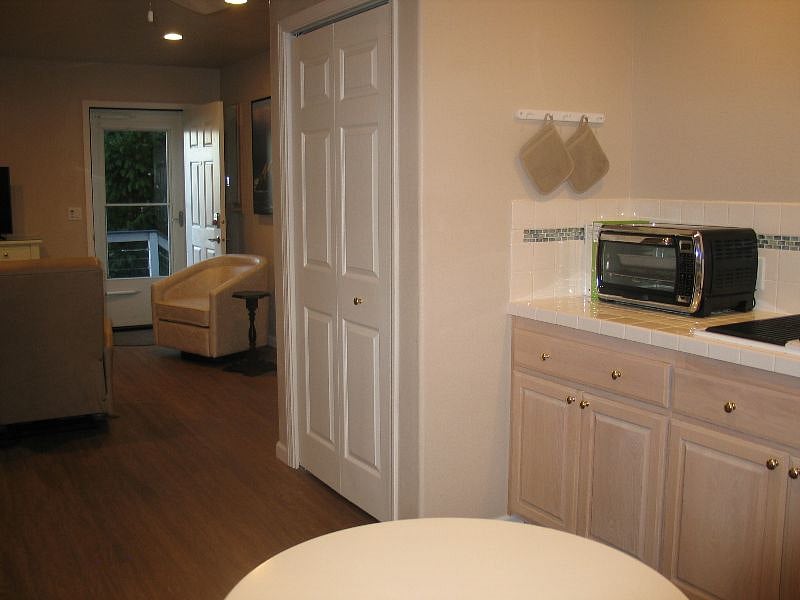 Furnished Finder property 270976_1 photo 17