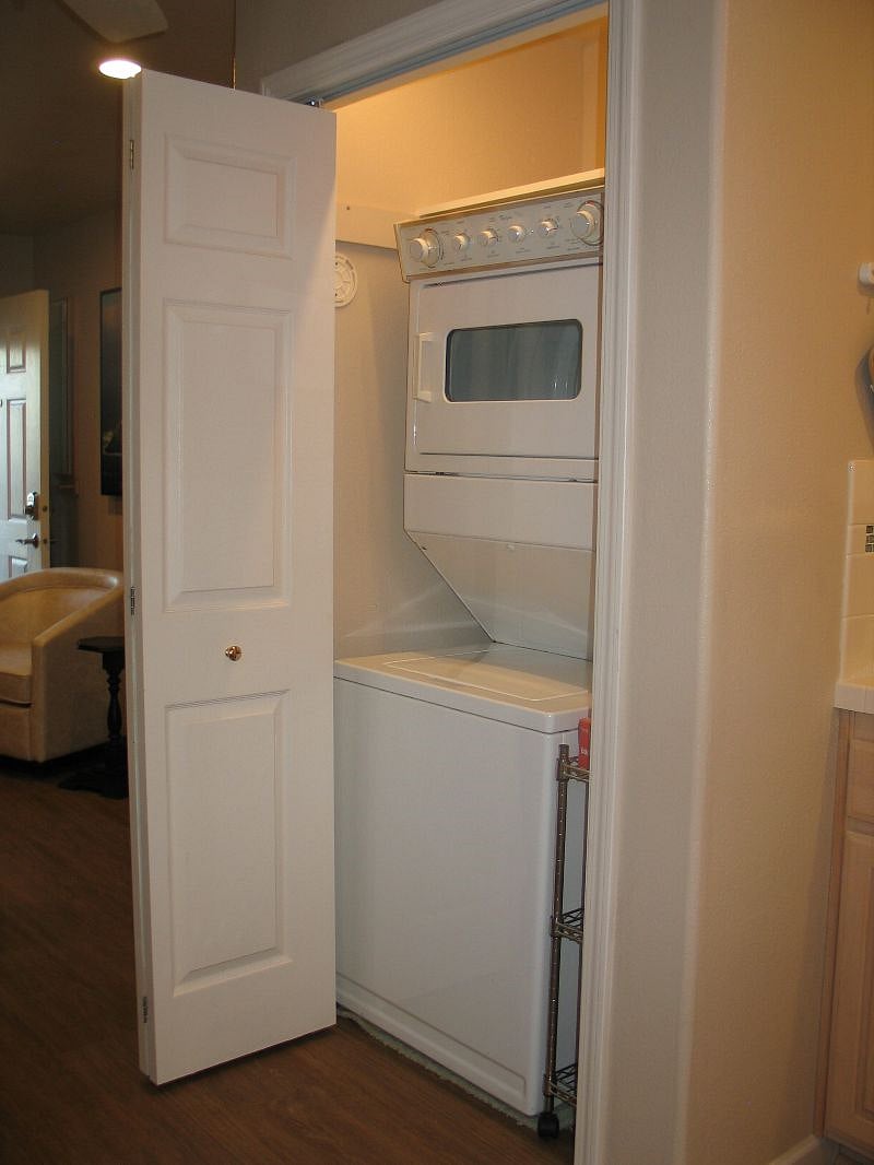 Furnished Finder property 270976_1 photo 16
