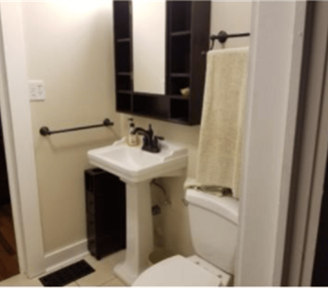 Spacious bathroom