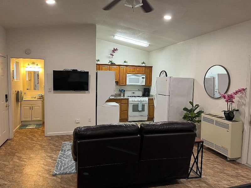 Furnished Finder property 271125_1 photo 1