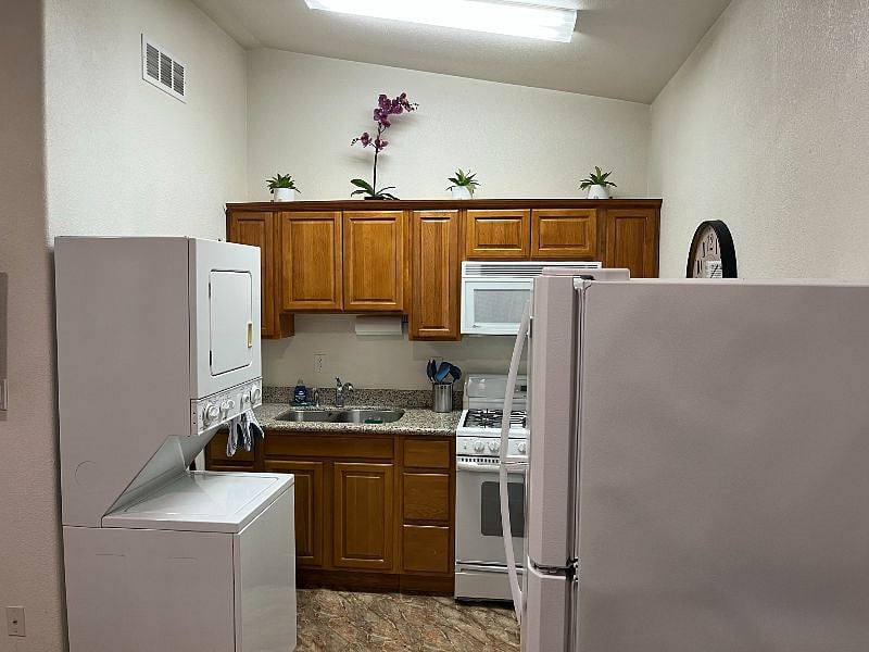 Furnished Finder property 271125_1 photo 6
