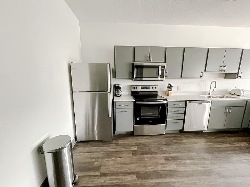 Furnished Finder property 271437_3 photo 9