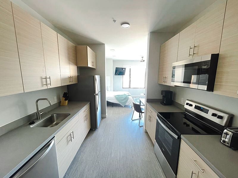 Furnished Finder property 271437_7 photo 18