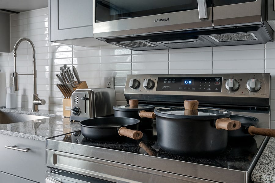 Kitchen Cookware and Appliances Setup