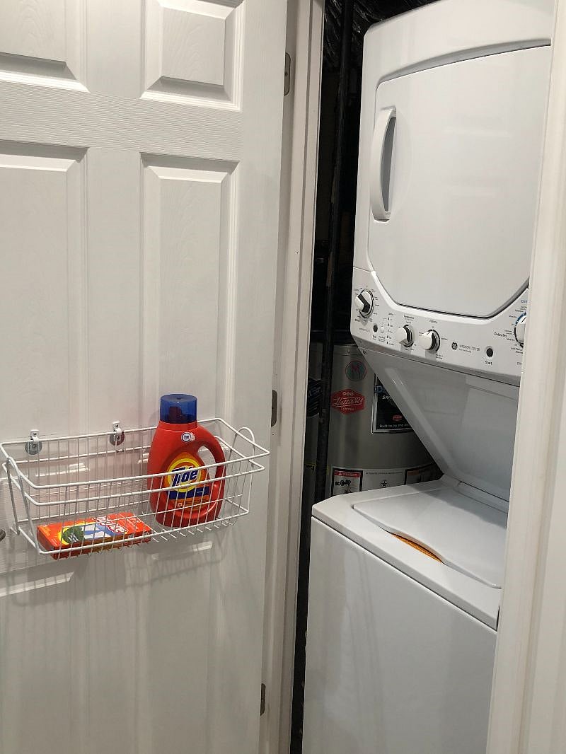 washer and dryer in apartment