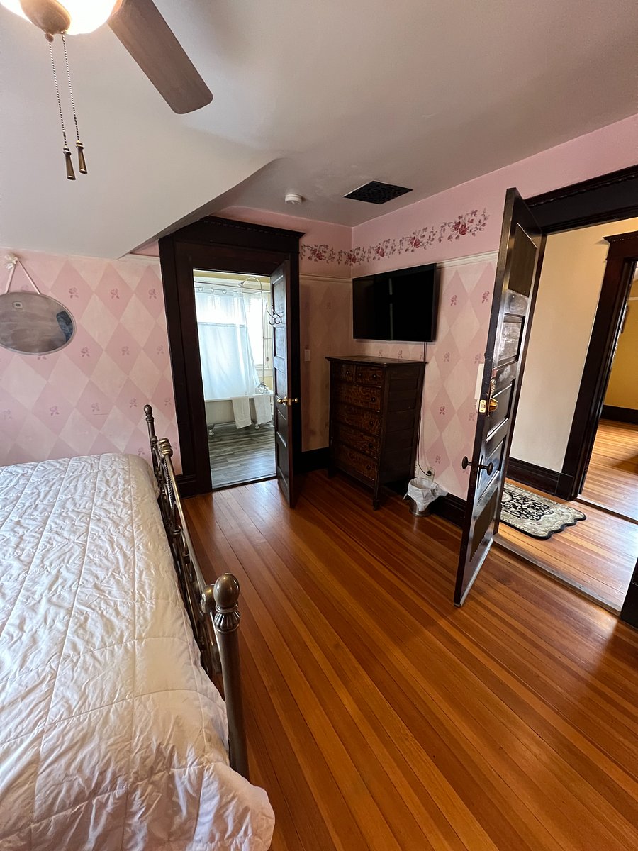 Furnished Finder property 272166_2 photo 8