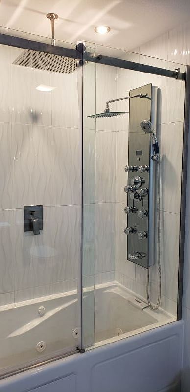 Jet and 2 shower heads