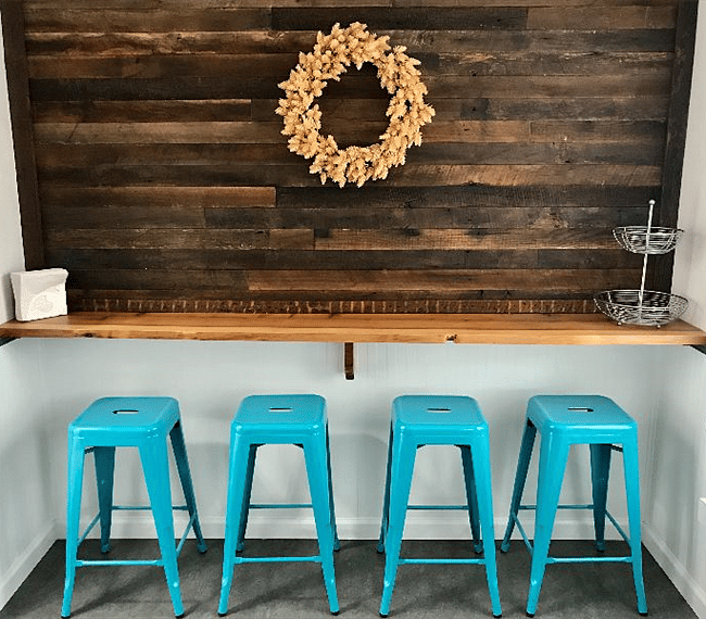 Cozy dining bar is a nice place to grab a quick bite.