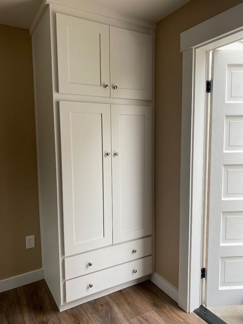 Floor to ceiling storage and inside entrance