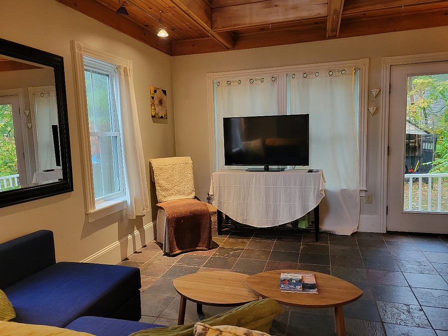 Living area & TV.