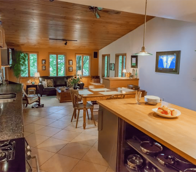 Kitchen/Family Room